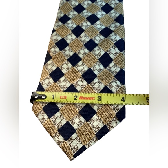Vintage Pierre Balmain Silk Necktie. AC - Picture 4 of 9